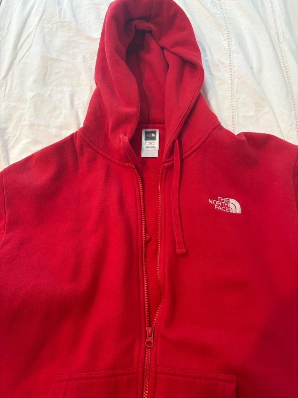 Men’s North Face hoodie size Large ,color red ,great condition